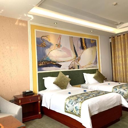 Shenzhen Kai Long International Hotel Екстериор снимка
