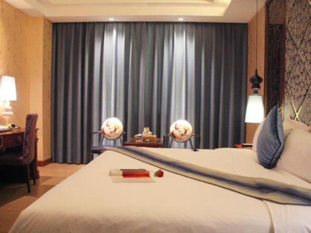 Shenzhen Kai Long International Hotel Екстериор снимка