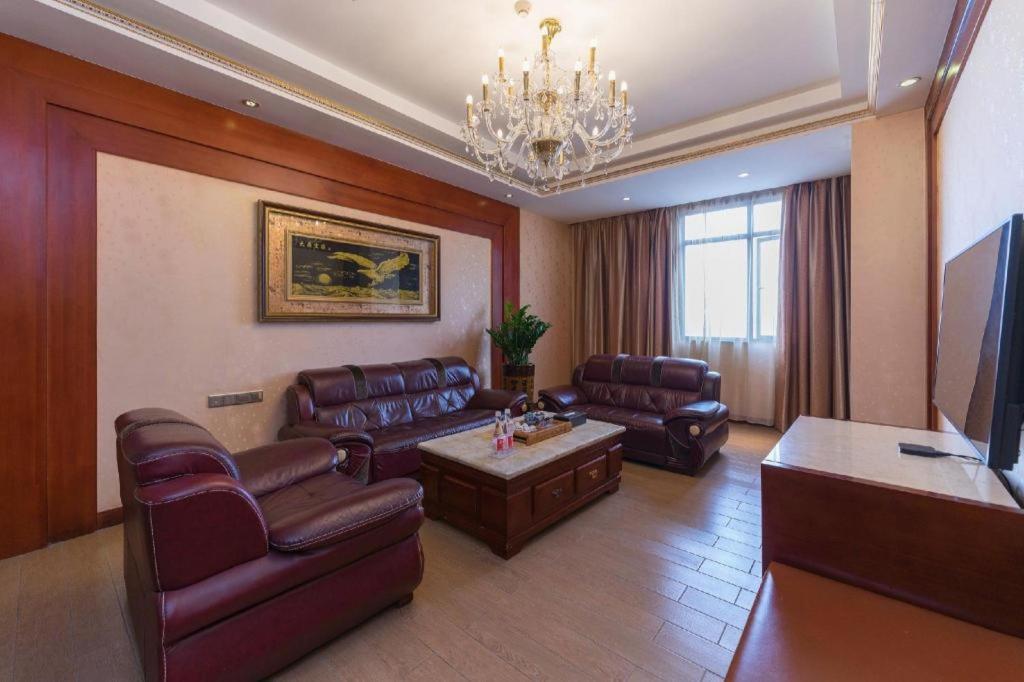 Shenzhen Kai Long International Hotel Екстериор снимка