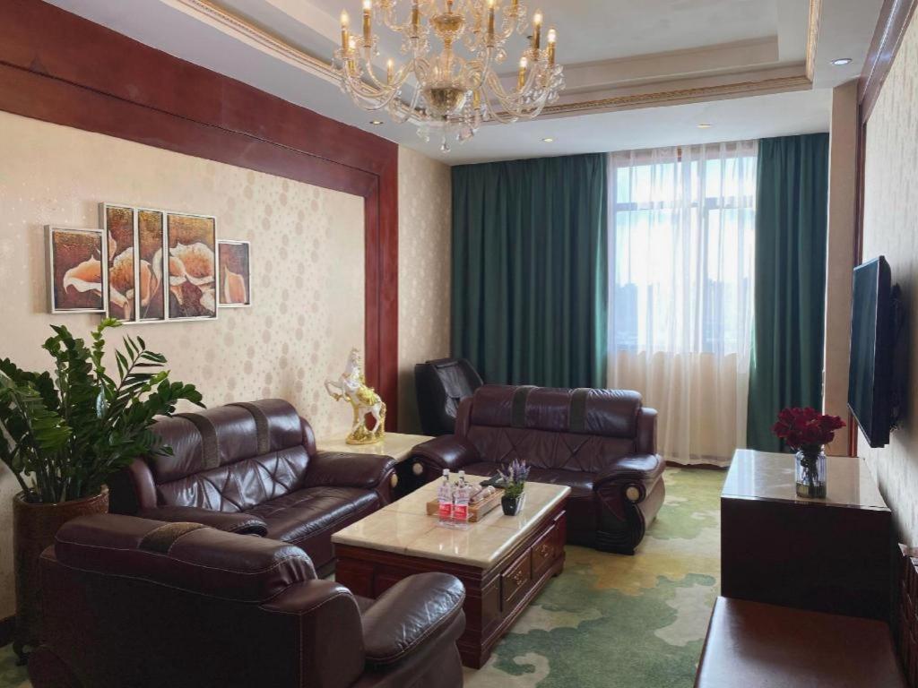Shenzhen Kai Long International Hotel Екстериор снимка